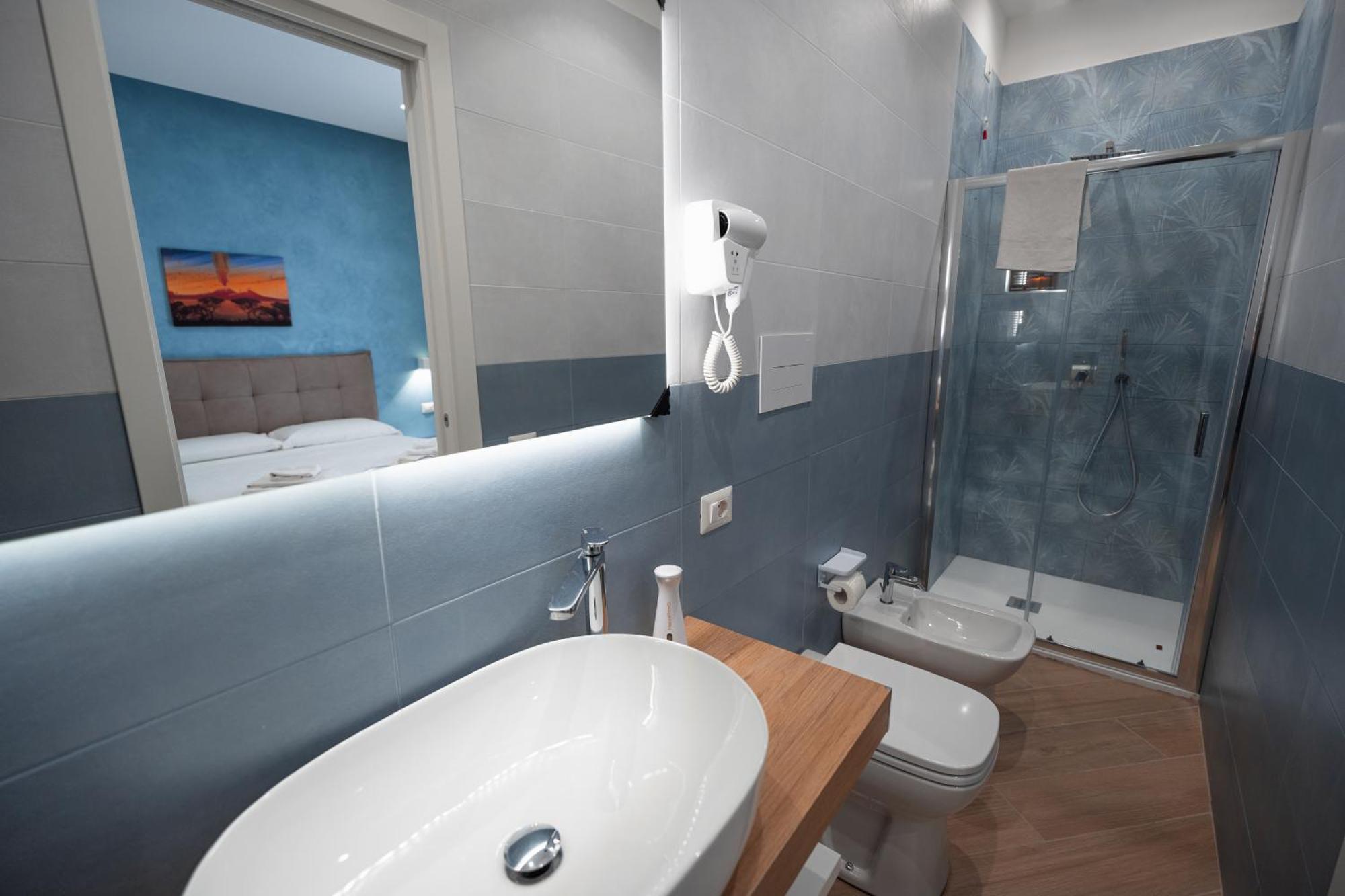 Nazzarooms Napoli Bagian luar foto
