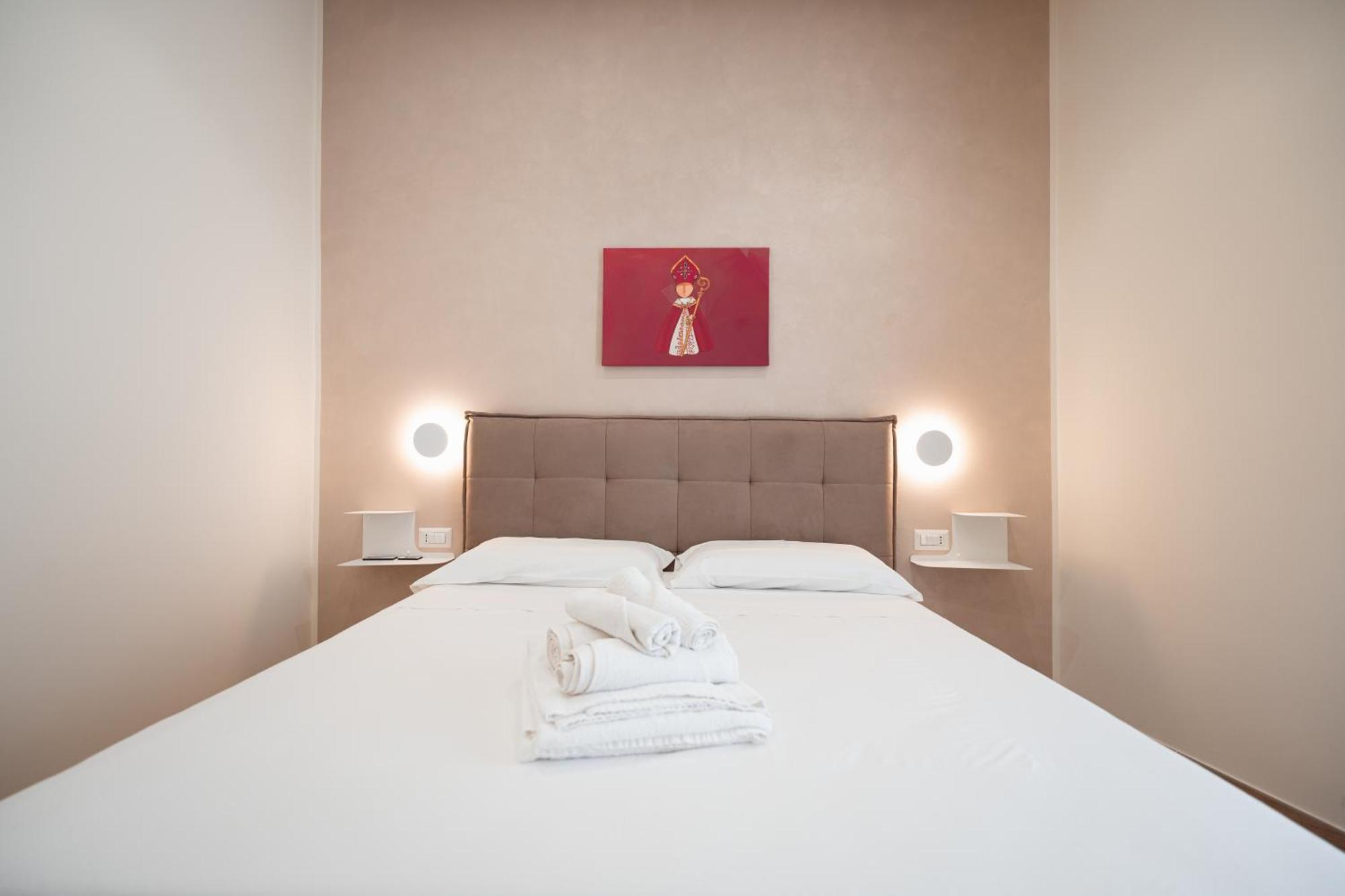 Nazzarooms Napoli Bagian luar foto
