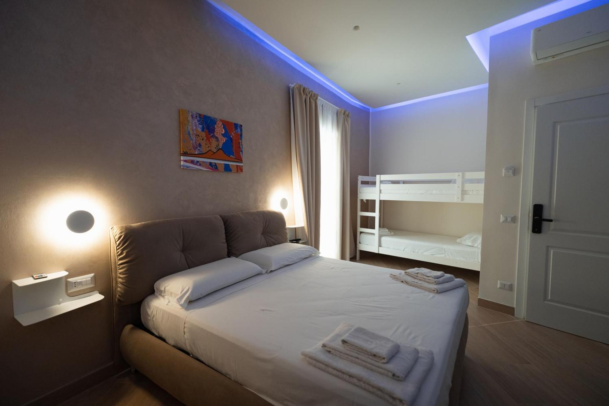 Nazzarooms Napoli Bagian luar foto