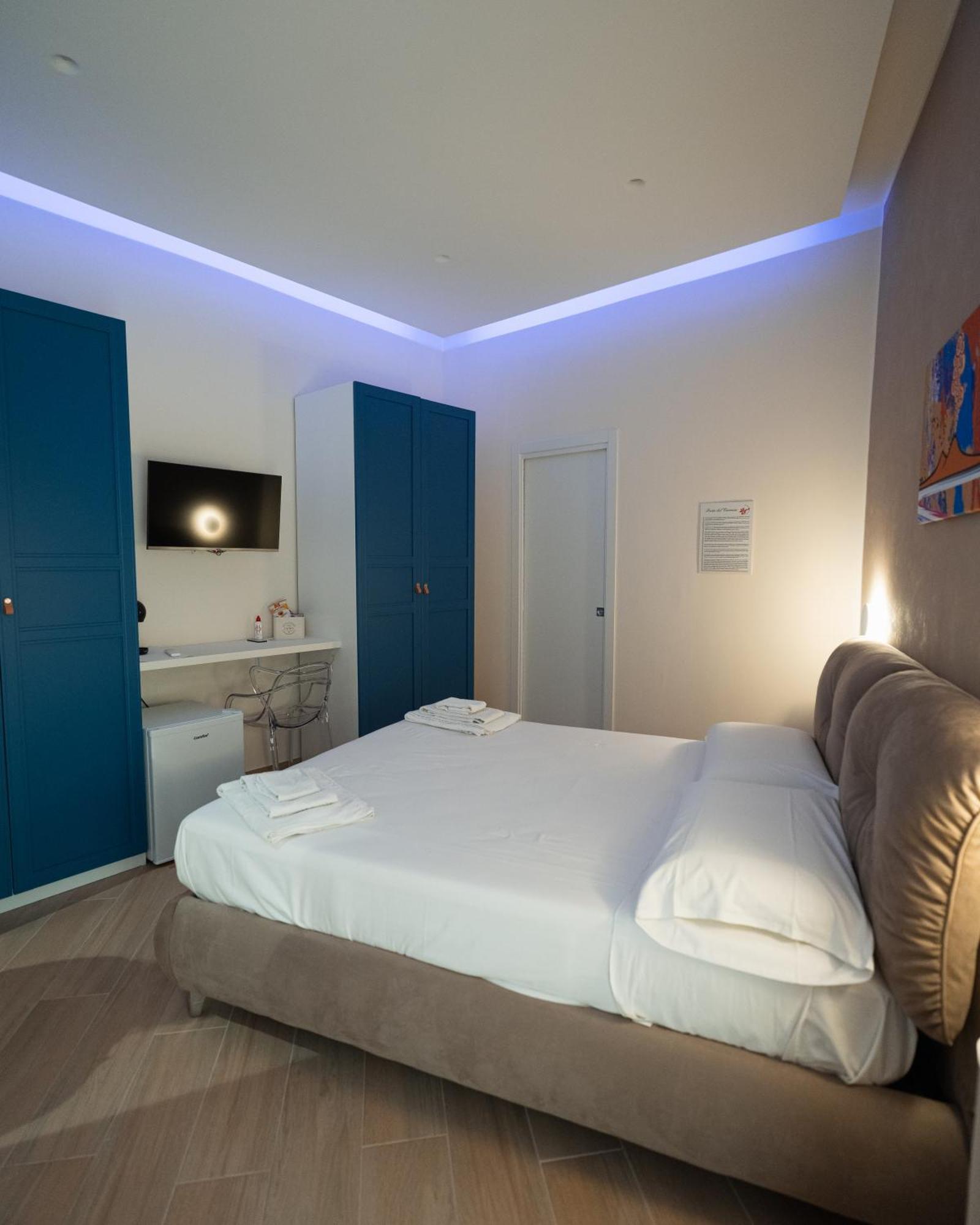 Nazzarooms Napoli Bagian luar foto